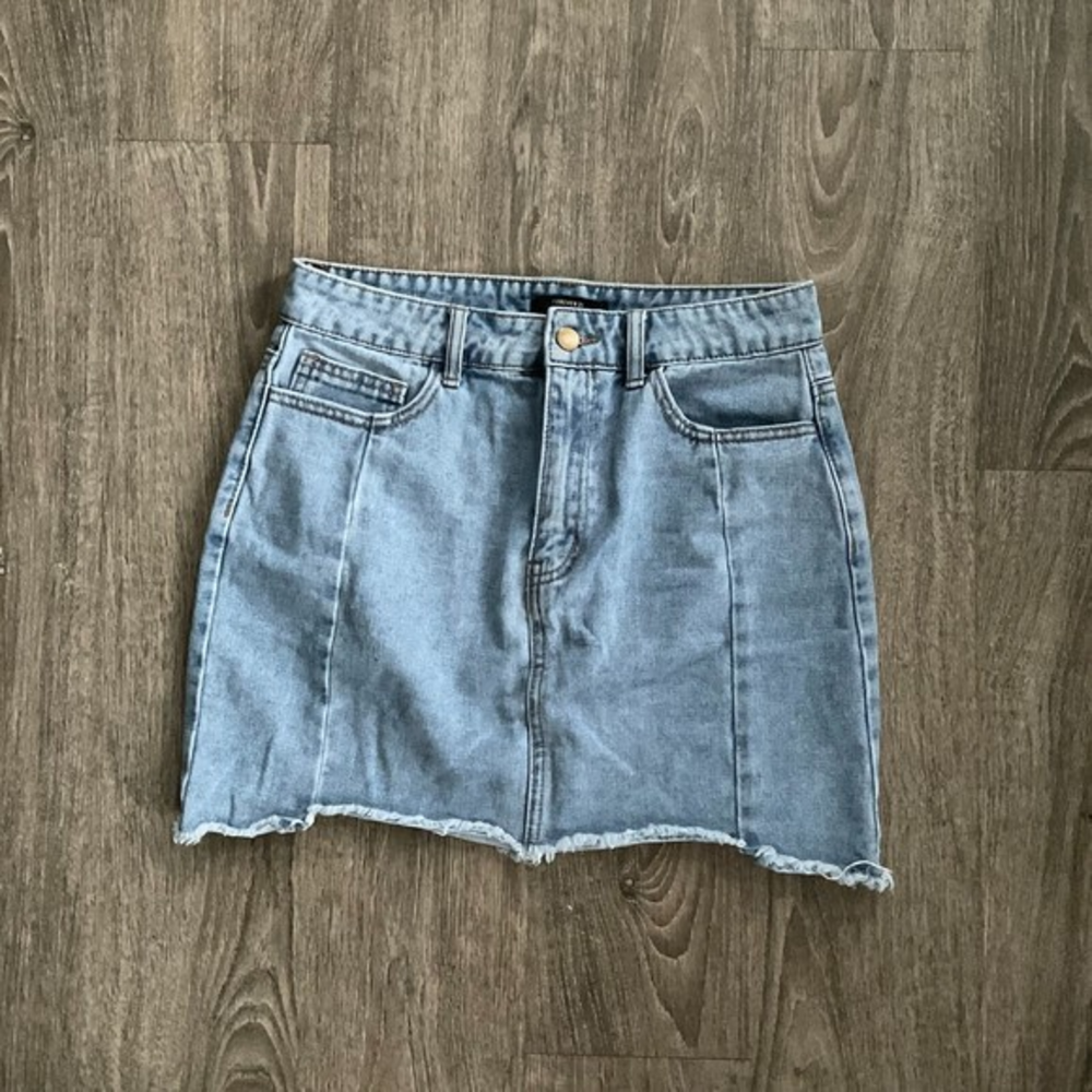 Forever 21 Skirt Women Large Light Blue Denim Raw Hem Frayed Boho Festival Mini